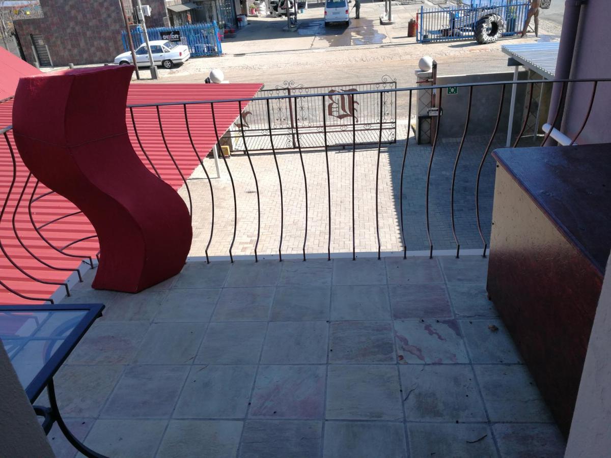 Bougain Villa Guesthouse Winburg ภายนอก รูปภาพ